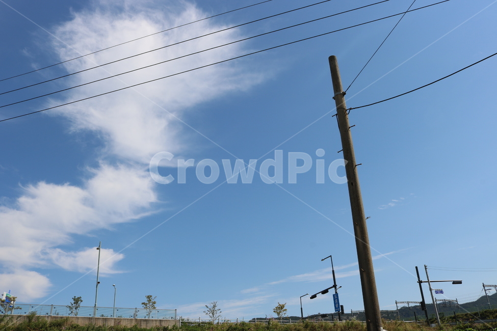 하늘,자연,맑음,구름,sky,전봇대,감성,자연,풍경,nature,landscape,cable,케이블,power lines,전력선,electric transmission tower,송전탑