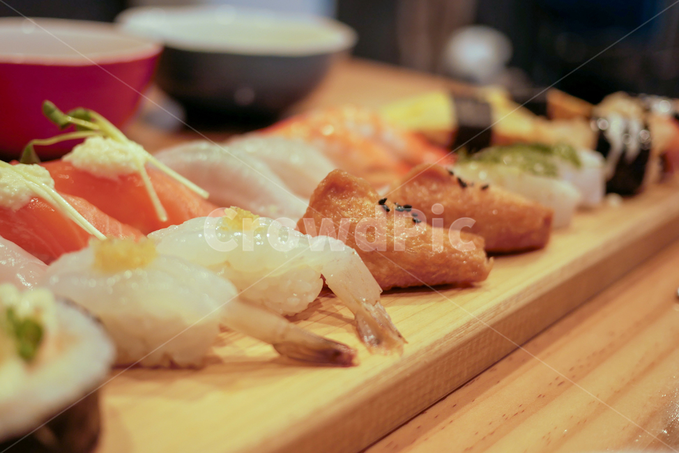 초밥,일식,유부초밥,새우초밥,모듬초밥,음식,요리,음식,식재료,요리,food,cook,meal,dishes,food reserves,일식,일본음식,일본요리,Japanese food,Japanese dishes,Japanese meal,Japanese cook