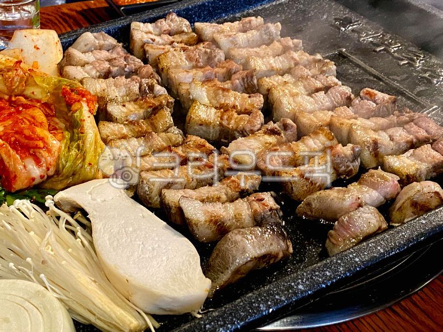 Drink snacks,snack,cook,dishes,pork,food,meal,pork belly,foodreserves,meat,Grilled Pork Belly,fire,cooking,roast