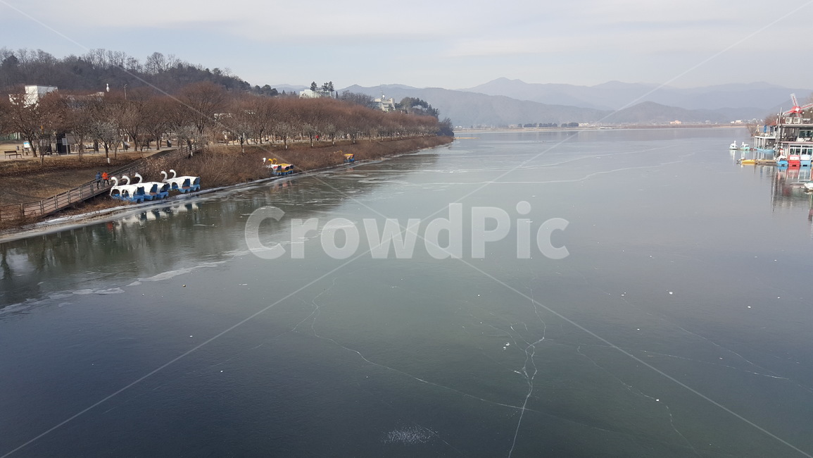 겨울,호수,겨울호수,춘천,공지천,얼음,빙판,겨울,계절,winter,season,자연,풍경,nature,landscape,water,물,outdoors,옥외