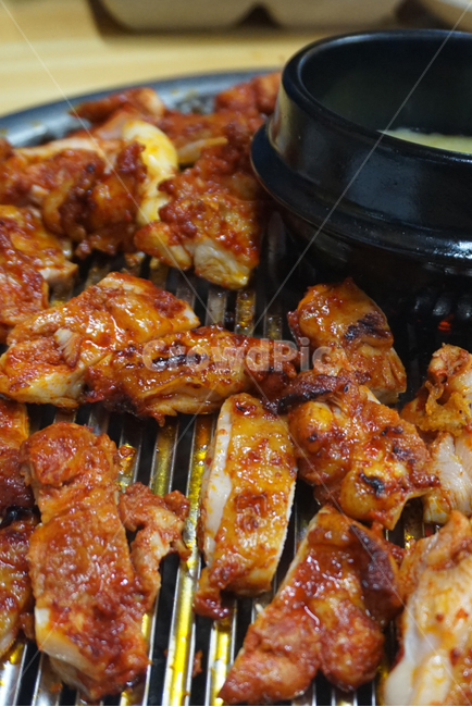 음식,닭갈비,숯불닭갈비,숯불,숯불구이,양념구이,닭요리,음식,식재료,요리,food,cook,meal,dishes,food reserves,육류,고기,meat,한식,한국음식,한국요리,korean food,korean dishes,korean meal,korean cook