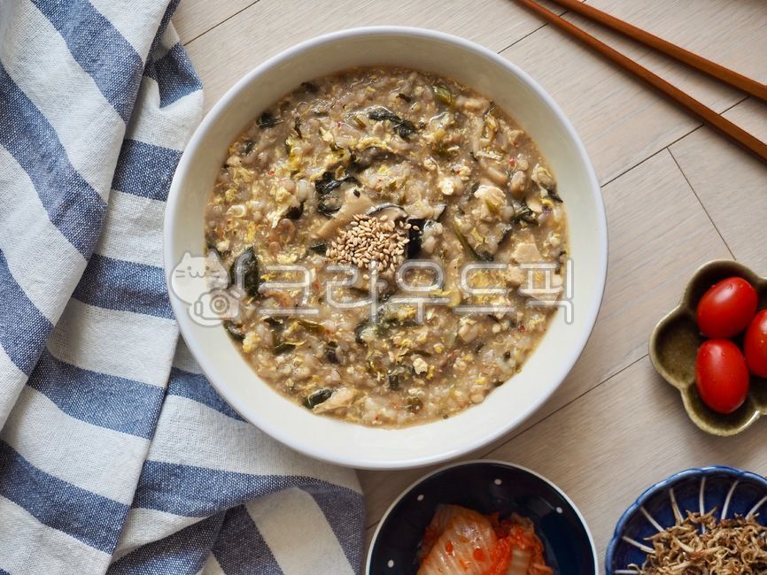 된장죽,죽,misoporridge,koreanfood,food,background,rice,wellbeing,asianfood,diet,tradition,korea,lunch,breakfast,한국음식,음식,배경,쌀,웰빙,아시아음식,다이어트,전통,대한민국,점심,아침밥