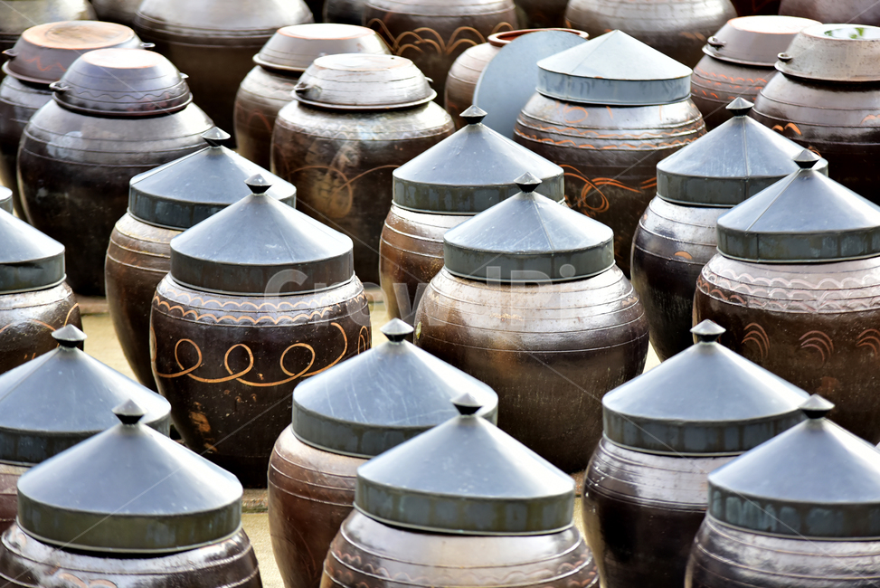 항아리,장독,뚜껑,항아리뚜껑,전통,풍습,고추장,된장,pot,jar,koreantraditional,tradition,한국전통,한국문화,korean traditional,korean culture