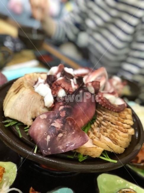 오징어,문어숙회,문어,수육,삼겹살,해산물,육고디,외식,푸짐한식탁,육고기