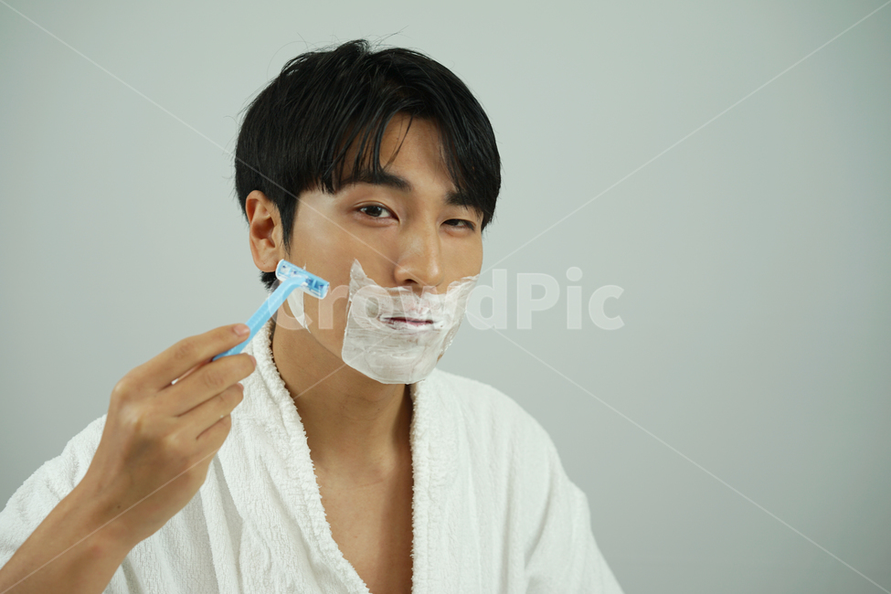 남성,남자,면도기,면도,수염,뷰티,쉐이빙폼,제모,스킨케어,사람,인물,인간,human,person,남성,남자,man,male,뷰티,미용,beauty treatment