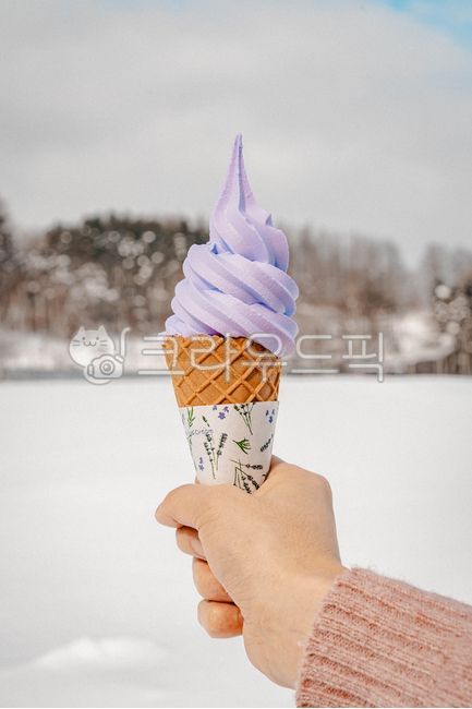 soft ice cream,icecream,ice cream,dessert,Sapporo,japan,winter,softserveicecream