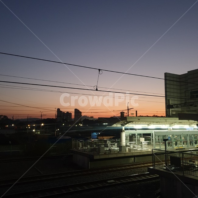 railway,철도,transportation,교통,rail,레일,기찻길,지하철역,지하철,노을