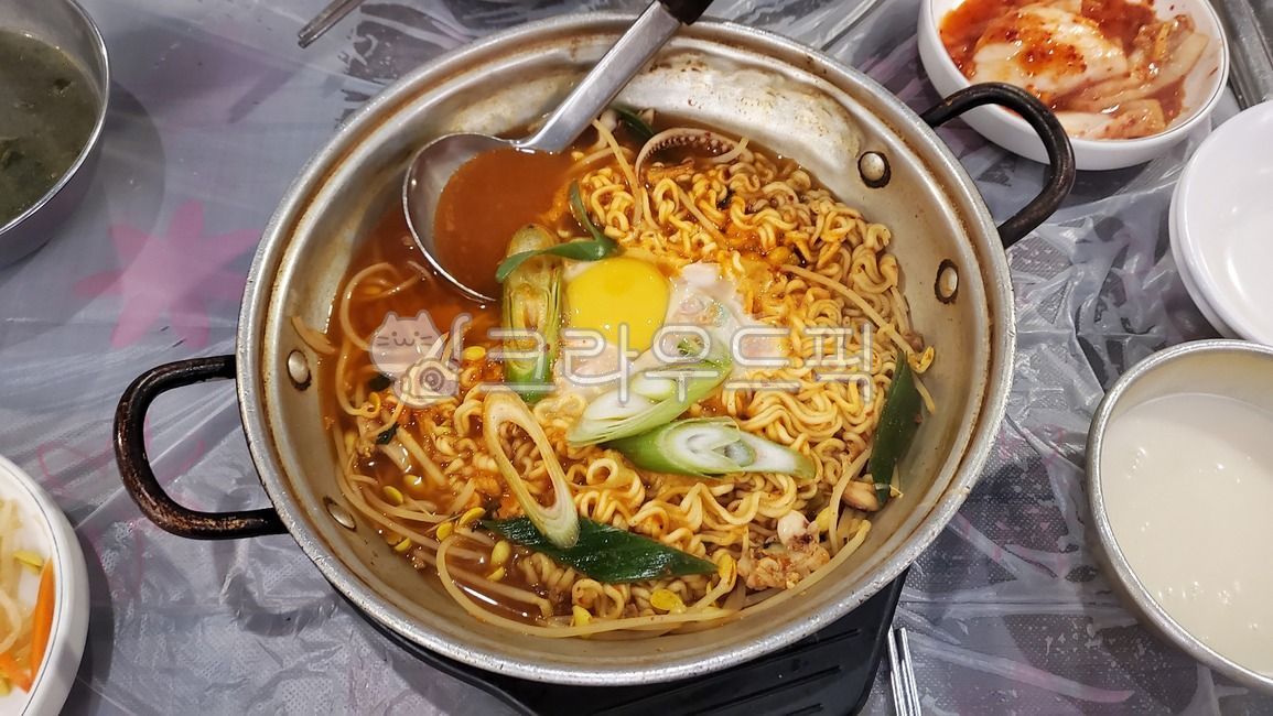 meal,ramen,Korean food,noodle,spicy food,food,Korean Ramen,Noodle dish