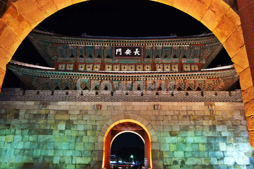 장안문,수원,화성,정문,정조,정약용,조선시대,북쪽문,야경,밤,풍경,nightscape,night,landscape,한국전통,한국문화,korean traditional,korean culture,랜드마크,landmark,tourist attraction,한국랜드마크,한국관광지,한국명소,korea landmark,korea tourist attraction,건축물,건물외관,exterior,building,structure,architecture,construction,건물