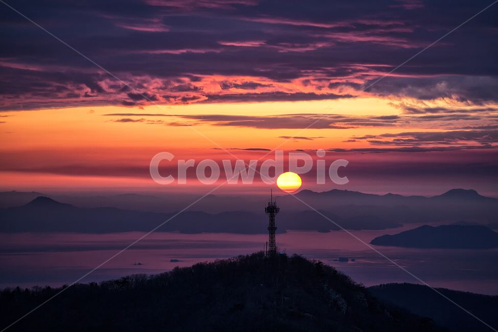 풍경,자연,일출,해돋이,해,구름,남해,보리암,sunrise,바다,산,아침,자연,풍경,nature,landscape,한국자연풍경,한국자연경관,korea nature landscape,outdoors,옥외,red sky,붉은 하늘,dawn,새벽,sunset,일몰,sky,하늘,dusk,황혼