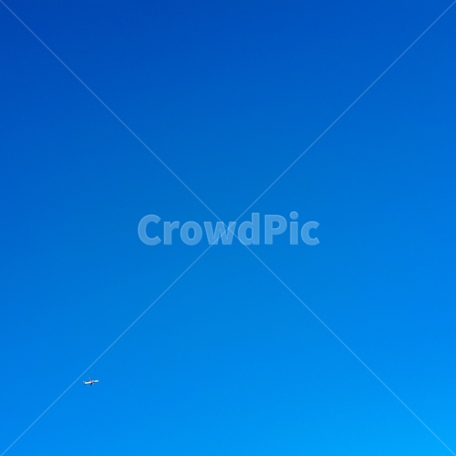 비행기,하늘,비행,airplane,sky,blue,emerald,fly,자연,풍경,nature,landscape,사물,물건,오브젝트,thing,object,matter,adventure,모험,leisure activities,레저 활동,flying,나는,animal,동물,bird,새,outdoors,옥외