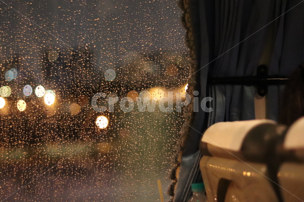 비,버스,창문,커텐,밤,rain,bus,window,night,야경,밤,풍경,nightscape,night,landscape,비,비오는날,rain,rainy,lighting,조명