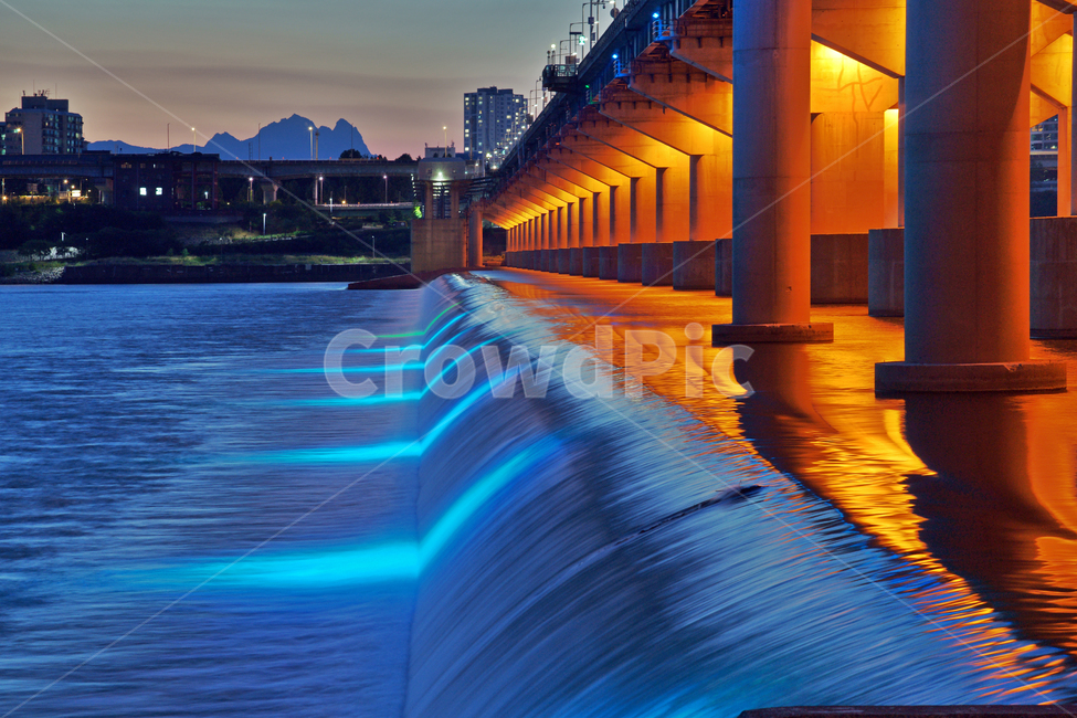 night view,Han River Bridge,pier,Jamsil Water Gate,Jamsil Bridge,light,underwater beam,water gate,Han River