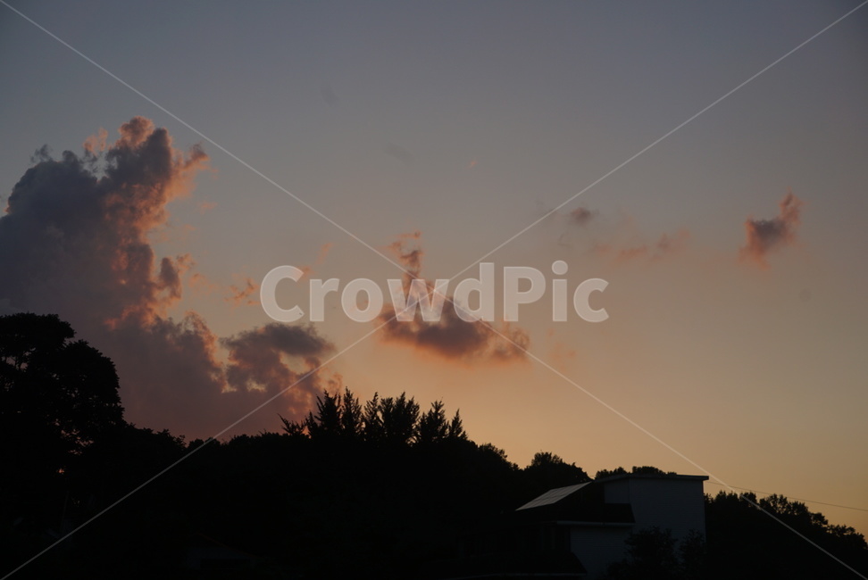 sky,evening glow,cloud shape,nature,summer sky,piece of cloud,cloud,sunset,puffy clouds,nightfall,evening sky,sky scenery