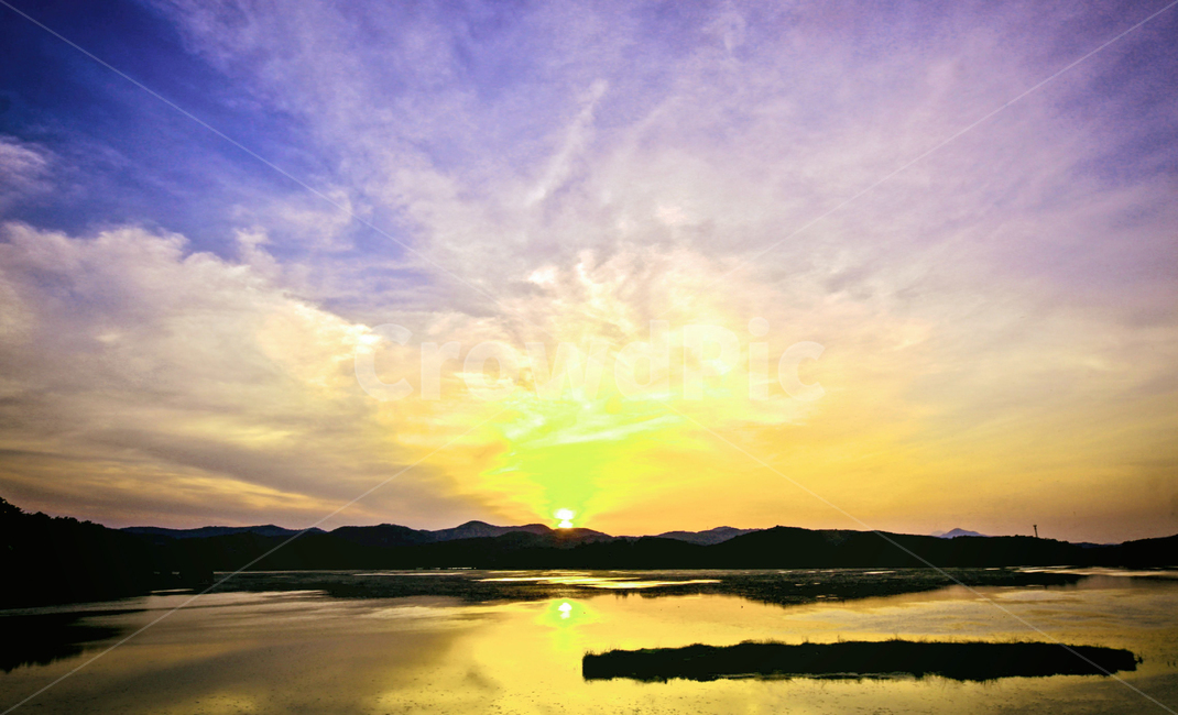 일몰,태양,햇빛,자연,바다,풍경,해,하늘,구름,sunset,sunfall,nature,landscape,sea,sun,sunlight,sky,cloud,자연,풍경,nature,landscape,outdoors,옥외,dusk,황혼,dawn,새벽,red sky,붉은 하늘