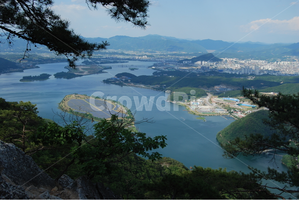 삼악산,용화봉,등선폭포,흥국사,등산로,자연의위대함,능선,아름다움,신비스런산,돌,산행,힐링,자연,감성,등산,계절,여행,한국,한국명산,한국등산,풍경,눈,나무,하늘,바람,바람소리,환경,생태계,산,땅,자연,풍경,nature,landscape,한국자연풍경,한국자연경관,korea nature landscape,outdoors,옥외,경치,scenery,aerial view,조감도