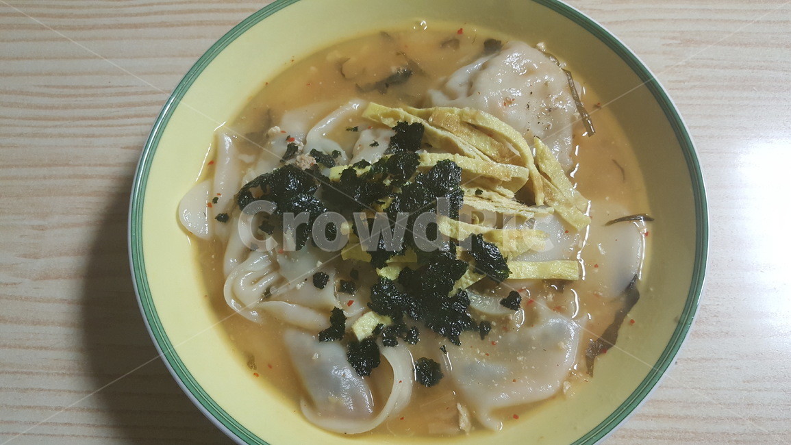 떡국,만두국,새해,떡만두국,요리,음식,새해음식,김치만두,음식,식재료,요리,food,cook,meal,dishes,food reserves,한식,한국음식,한국요리,korean food,korean dishes,korean meal,korean cook