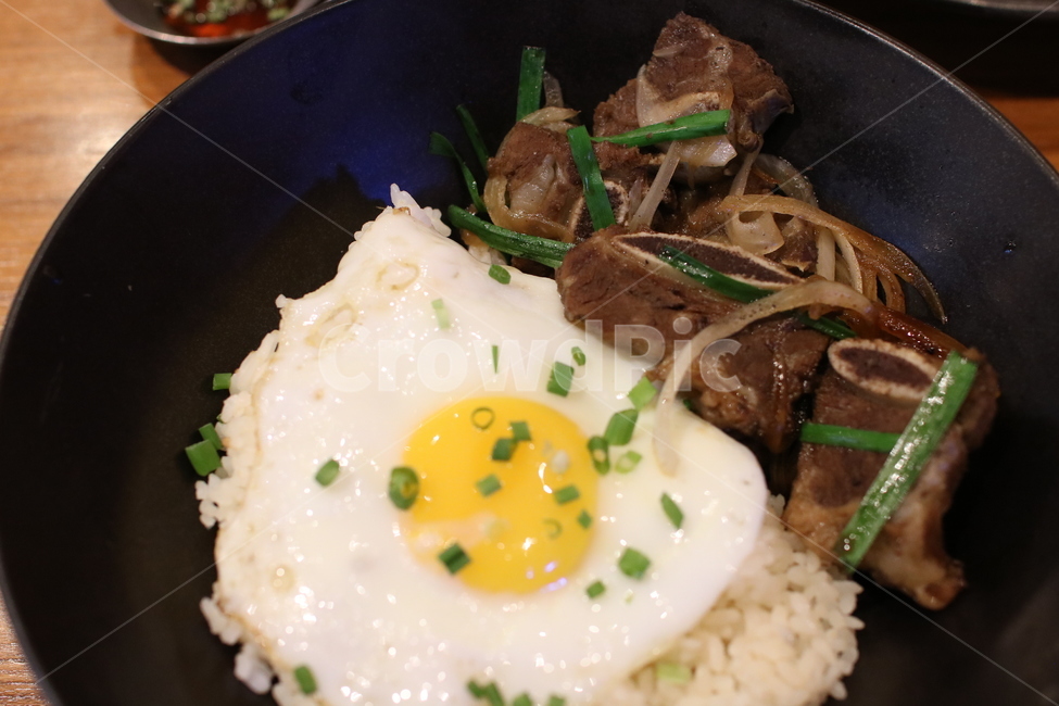 갈비덮밥,갈비,덮밥,동남아요리,동남아음식,달걀,달걀프라이,계란후라이,rice,식사,음식,음식,식재료,요리,food,cook,meal,dishes,food reserves