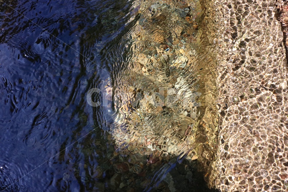계곡,물,1급수,여름,휴가,돌,일렁임,감성,햇빛,그림자,valley,keikoku,water,mizu,summer,natsu,vacation,kyuuka,stone,ishi,sunlight,hizashi,shadow,kage,자연,풍경,nature,landscape,outdoors,옥외,rock,록