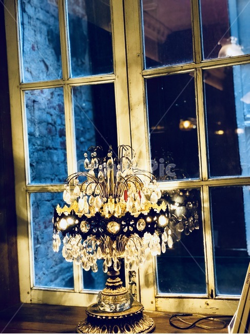 전구,전등,창문,빛,불빛,을지로,빈티지사진,빈티지느낌,빈티지감성,vintage,인테리어,실내디자인,interior design