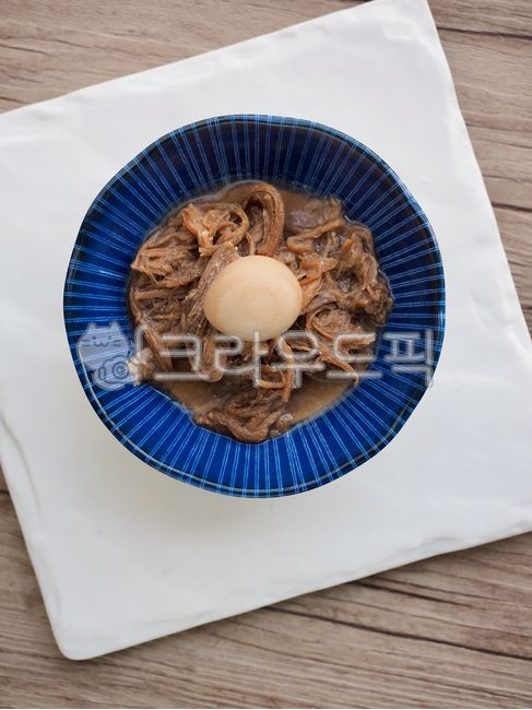 beefstew,quaileggs,beef dish,soy sauce,sidedish,beef,sauce,quail egg,side dish,beefdish,Korean food,protein,Beef,cooking,braised soy sauce,koreanfood,jangjorim,cuisine,dinner,food,meal,meat,braised beef with soy sauce,soysauce