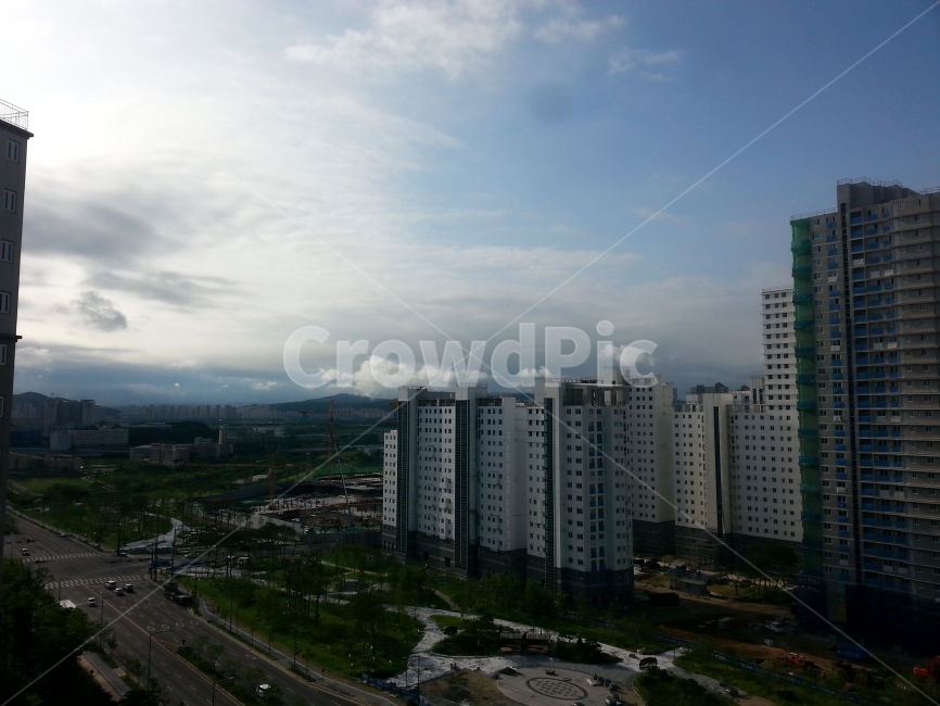 자연과아파트,오전,구름과건물,세종시,발전,도시,풍경,city,landscape,한국도시풍경,한국도시경관,korea cityscape,nature,자연,outdoors,옥외,경치,scenery,road,도로,aerial view,조감도,intersection,교차로