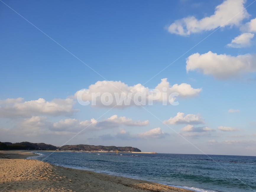 겨울바다,겨울하늘,구름,푸른하늘,ocean,bluesky,자연,풍경,nature,landscape,해변,바다,beach,sea,weather,날씨,outdoors,옥외,cumulus,적운,sky,하늘,cloud,대양,water,물,shoreline,해안선