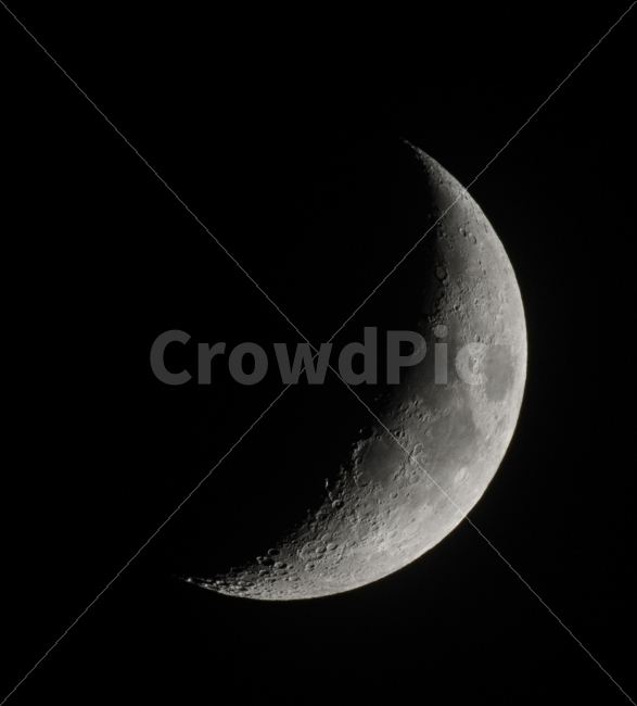 초승달,달,moon,감성,밤,달표면,자연,풍경,nature,landscape,야경,밤,nightscape,night,흑백,모노톤,monochrome,black and white,outer space,대기권 밖,outdoors,옥외,universe,우주,astronomy,천문학