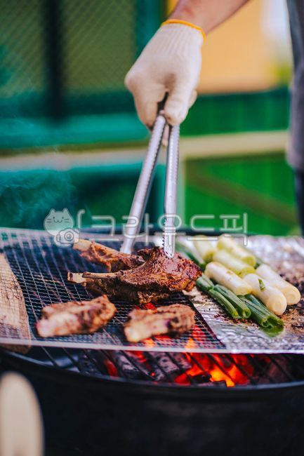 food,음식,meat,고기,양고기,sheep,돼지고기,pork,bbq,바베큐,cooking,요리,grilling