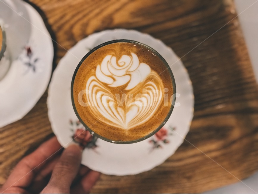 카페,커피,cafe,coffee,음료,사람,인물,인간,human,person,신체일부,몸,body,커피,카페,coffee,cafe