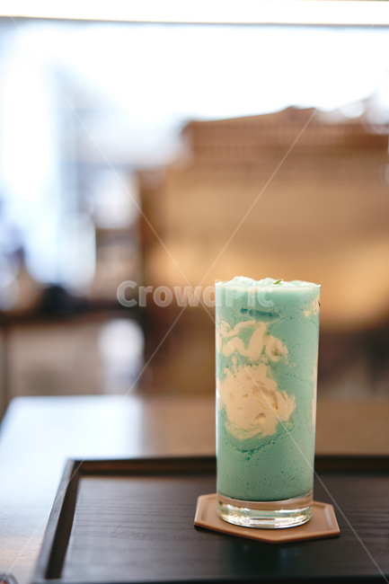 크림스무디,구름스무디,유리잔,glass,글라스,감성사진,소다맛,beverage,마실것,음료수,drink,beverage