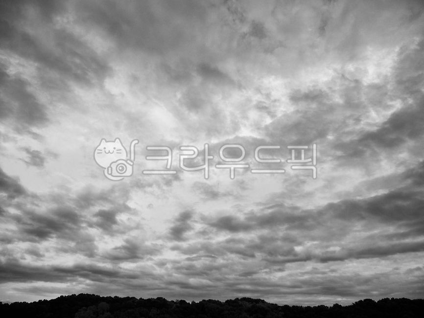 먹구름,하늘,구름,흰색,배경,장마,태풍,자연,풍경,경관,구름풍경,폭풍,흐림,날씨,환경,자연현상,야외,다크,블랙,어두움,sky,cloud,white,background,therainyseason,typhoon,nature,scenery,policeman,cloudlandscape,storm,cloudy,weather,environment,naturalphenomenon,outdoor,dark,black,gloominess,산,mountain,흑배사진