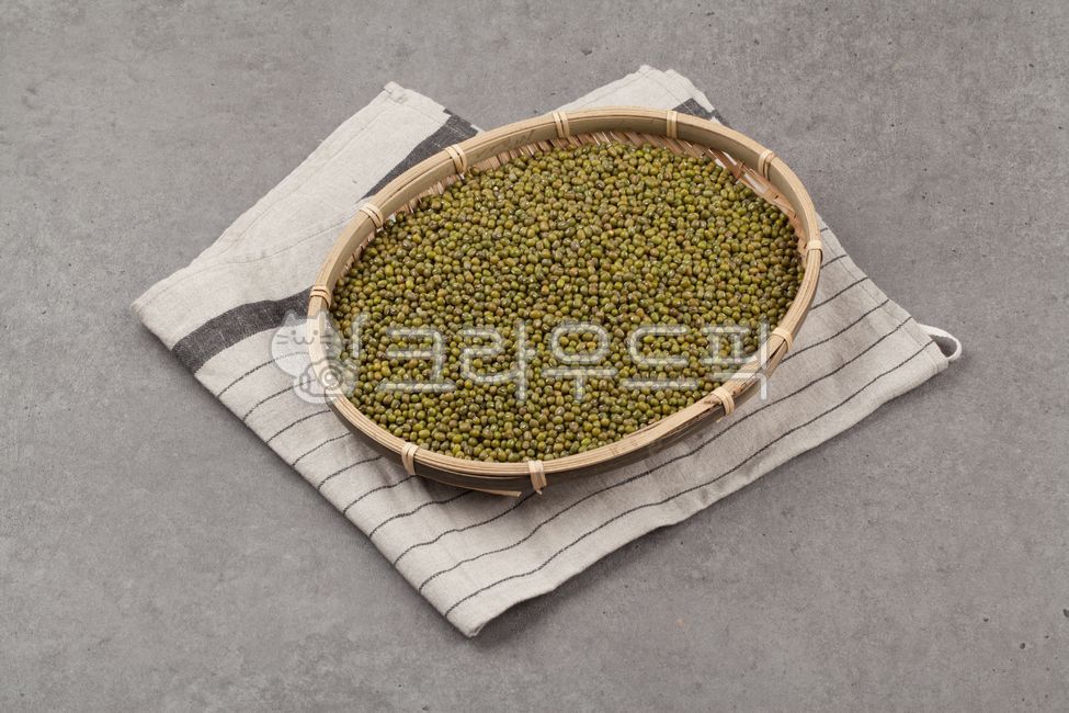 녹두,녹두전,빈대떡,곡식,잡곡,식품,음식,건강,식물,그릇,숟가락,mungbean,pancake,grain,multigrain,foodwind,food,health,healthfood,plant,bowl,spoon