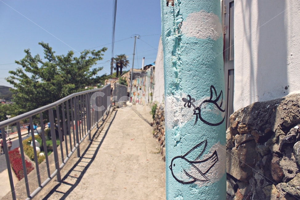 전봇대,벽화,난간,마을,벽화마을,길,풍경,감성,분위기,street,painting,picture,landmark,감성,sensible,feeling