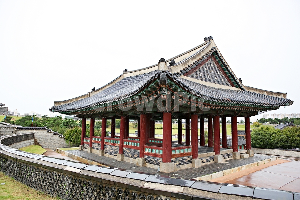 수원화성,성,성곽,길,둘레길,돌담,담,가을,자연,풍경,벽,방어벽,전통,식물,한국전통,한국문화,korean traditional,korean culture