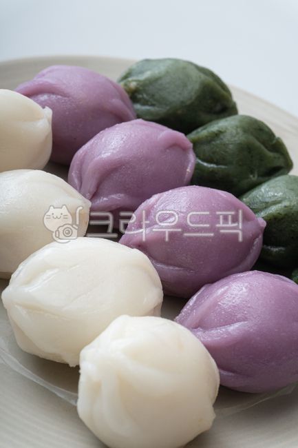 꿀떡,삼색꿀떡,떡,음식,한식,디저트,후식,간식,추석,설,한가위,새해,명절,추석음식,명절음식,설음식,전통음식,전통,맛있는,달콤한,꿀,허니