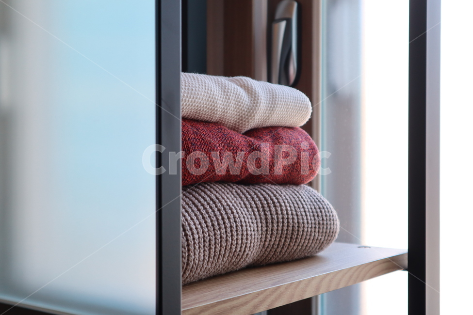 옷,옷장,옷방,정렬,감성,셔츠,바지,재킷,코트,니트,clothes,wardrobe,closet,array,lineup,shirt,pants,jacket,coat,knitwear