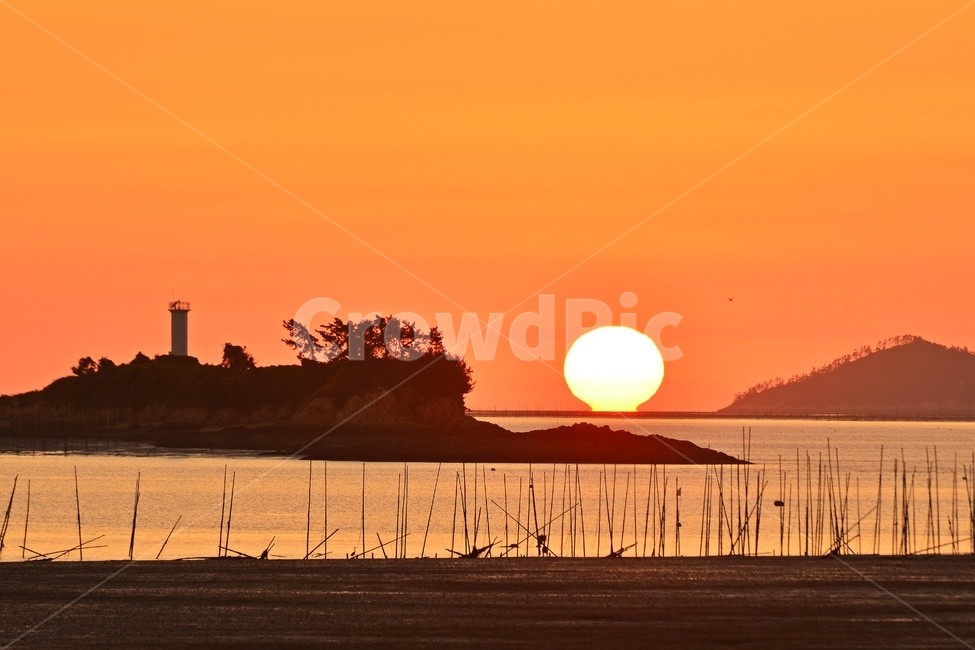 outdoors,옥외,landscape,nature,자연,scenery,sky,하늘,redsky,붉은하늘,weather,날씨,경치,경관,풍경,향화도,닭섬,등대,향화도일몰,노을,오여사,오메가,해넘이,dusk,황혼,sunset,일몰,자연,풍경,nature,landscape,한국자연풍경,한국자연경관,korea nature landscape