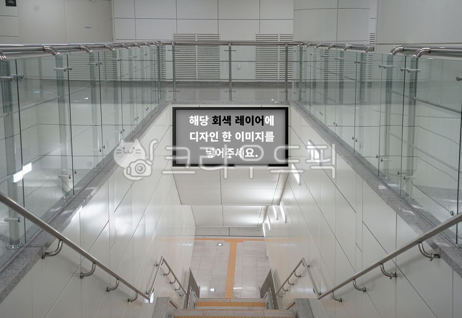 projection screen,display,banner,screen,space,former,mockup,White space,subway,design,advertisement,poster,board