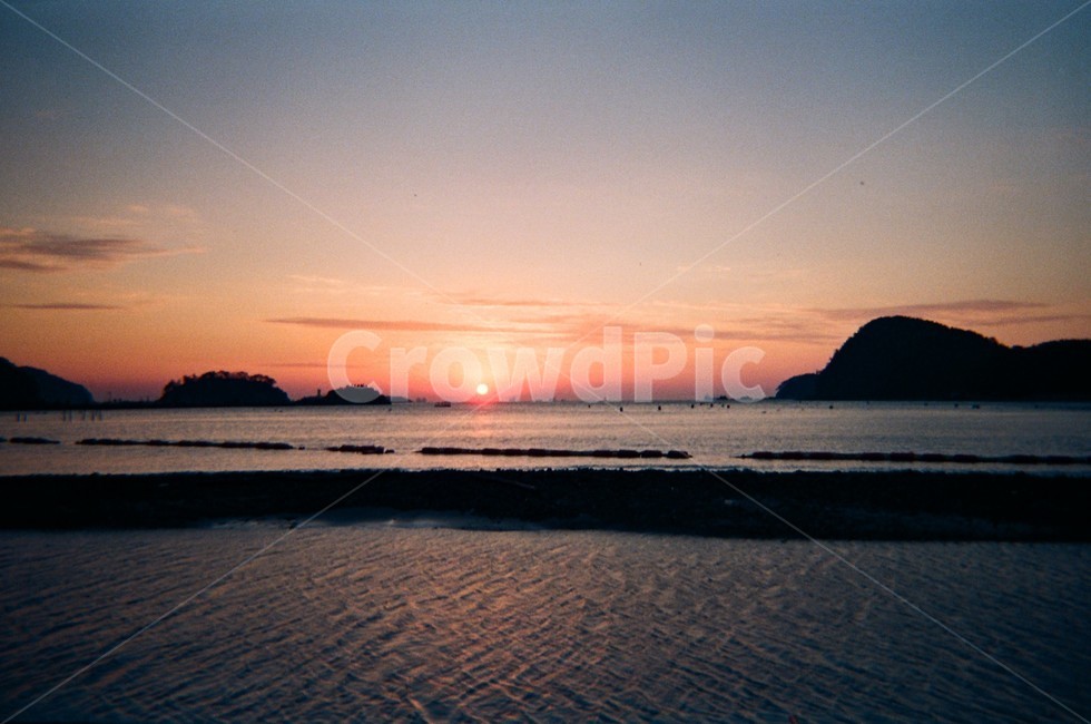 일출,해돋이,해,sunrise,sunup,아침바다,바다,sea,자연,풍경,nature,landscape,outdoors,옥외,dusk,황혼,sunset,일몰,sky,하늘,dawn,새벽,red sky,붉은 하늘,sunlight,햇빛