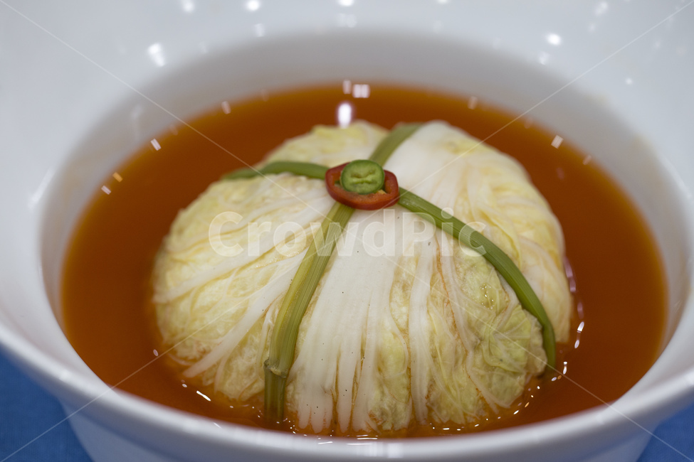 물김치,김치,백김치,배추,야채,채소,반찬,음식,고춧가루,한국전통,한국문화,korean traditional,korean culture,음식,식재료,요리,food,cook,meal,dishes,food reserves,채소,야채,vegetables,한식,한국음식,한국요리,korean food,korean dishes,korean meal,korean cook
