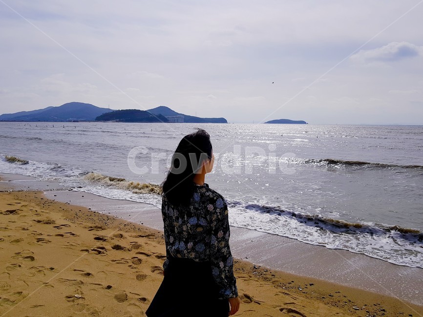 사람,person,인간,human,back,뒷모습,여자,여자뒷모습,감상,woman,girl,영종도,마시안해변,해변,바다,beach,sea,사람,인물,인간,human,person,여성,여자,woman,female,lady