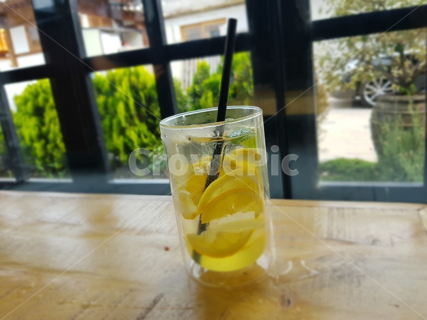 drink,마실것,레몬에이드,lemonade,노랑