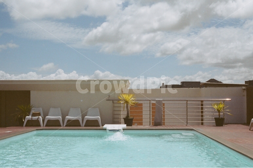 수영장,호텔,야외수영장,필름사진,필름,필름카메라,하늘,구름,여름,계절,summer,season,pool,풀,water,물,hotel,building,건물