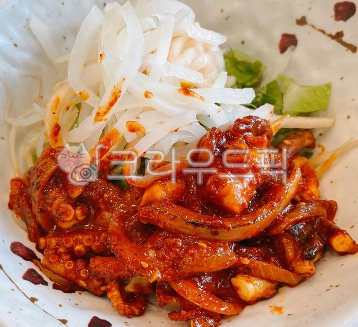 낙지비빔밥,비빔밥,비빔,양념,야채,채소,음식,요리,식사,낙지,food,dish,cook,meal,sesame