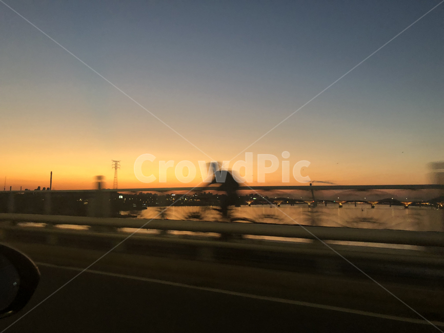 석양,일몰,자전거,움직이는,다리,해,하늘,저녁,한강,서울,어둠,노을,여의도,편안함,야경,sun,sunset,sky,dark,evening,river,water,nigthscape,seoul,korea,city,도시,풍경,bridge