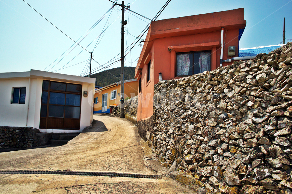 추자도,올레181코스,섬,올레코스,제주,상추자도,마을,민가,골목길,alley,road,도로,gravel,자갈,dirt road,흙길