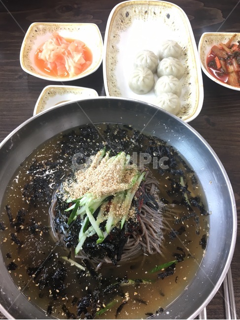 만두,물국수,막국수,음식,맛집,음식,식재료,요리,food,cook,meal,dishes,food reserves,면류,면요리,noodles
