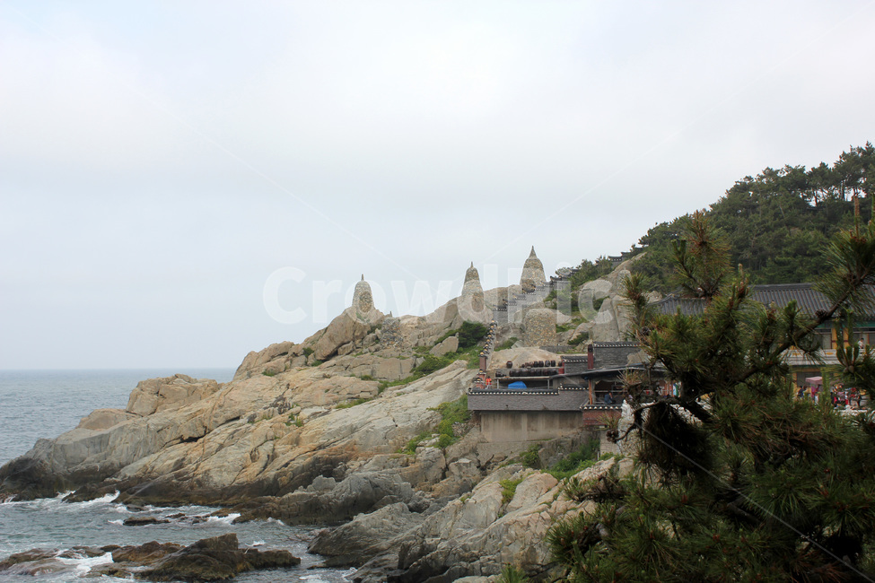 부산,해동용궁사,해안사찰,절,바다,바위,자연풍경,바닷물,지형,불교,종교,신앙,자연,풍경,nature,landscape,한국자연풍경,한국자연경관,korea nature landscape,한국전통,한국문화,korean traditional,korean culture,랜드마크,landmark,tourist attraction,한국랜드마크,한국관광지,한국명소,korea landmark,korea tourist attraction,종교,신앙,religion,belief,faith,building,건물,architecture,건축물,tower,탑