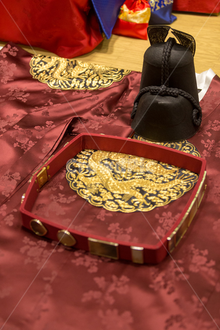 전통결혼식,전통혼례,혼례식,결혼,웨딩,용포,활옷,족두리,한복,드레스,traditionaldress,traditional,한국전통,한국문화,korean traditional,korean culture,결혼,혼례,웨딩,wedding,marriage,marry,기념일,축하,anniversary,congratulation,celebrate,celebration